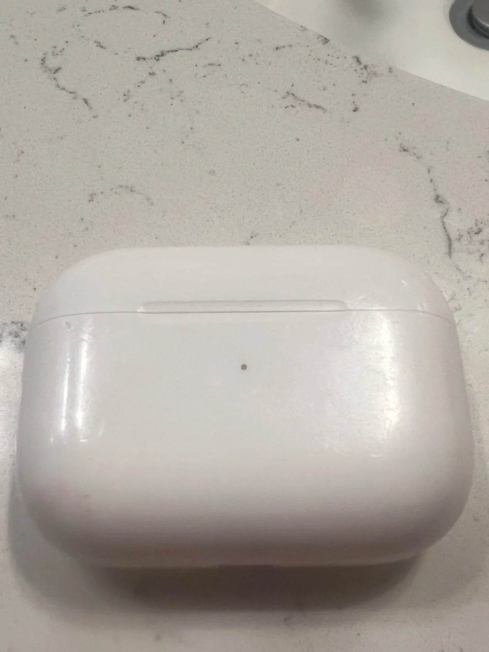 Apple White Wireless Earbuds Charging Case